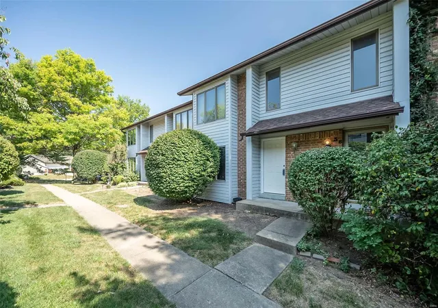 Photo 3 of Condo for sale at 34 Thistledale Ct #B, Saint Peters, MO 63376 | MLS# 24053348 | Listing updated on 2024-12-11