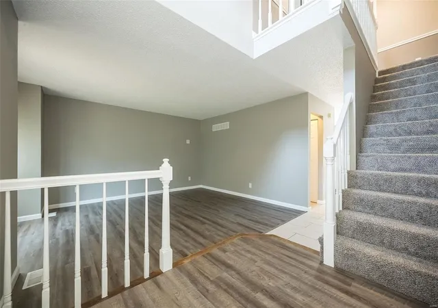 Listing Photo 4 - Condo for sale in building located at 34 Thistledale Ct, Saint Peters, MO 63376 - Unit #B