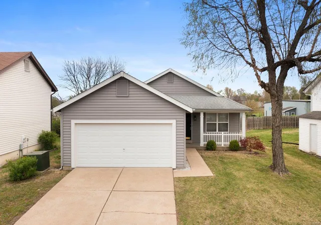 Photo 1 of Single family home for sale at 111 Aspencade Cir, Saint Peters, MO 63376 | MLS# 24053858 | Listing updated on 2025-04-16
