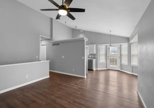 Photo 3 of Single family home for sale at 111 Aspencade Cir, Saint Peters, MO 63376 | MLS# 24053858 | Listing updated on 2025-04-16
