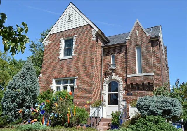 Photo 1 of Single family home for sale at 7489 Stanford Ave, Saint Louis, MO 63130 | MLS# 24053953 | Listing updated on 2024-09-09
