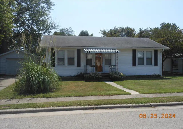Photo 1 of Single family home for sale at 145 E 6th Street, Roxana, IL 62084 | MLS# 24054211 | Listing updated on 2024-09-17
