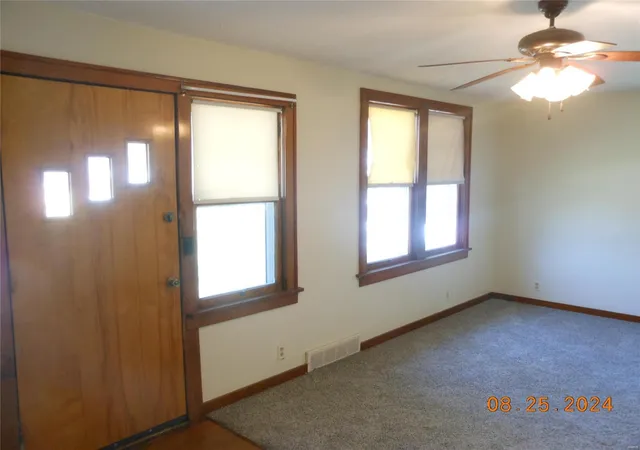 Photo 4 of Single family home for sale at 145 E 6th Street, Roxana, IL 62084 | MLS# 24054211 | Listing updated on 2024-09-17