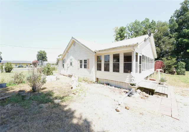 Photo 4 of Single family home for sale at 505 Highway 162, Clarkton, MO 63837 | MLS# 24054454 | Listing updated on 2024-10-24