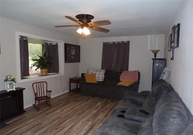 Photo 2 of Single family home for sale at 103 Henderson St, Troy, IL 62294 | MLS# 24054596 | Listing updated on 2024-09-08