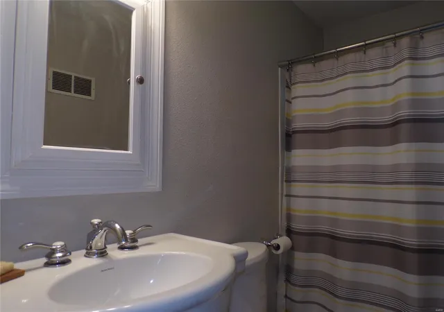 Photo 3 of Single family home for sale at 103 Henderson St, Troy, IL 62294 | MLS# 24054596 | Listing updated on 2024-09-08