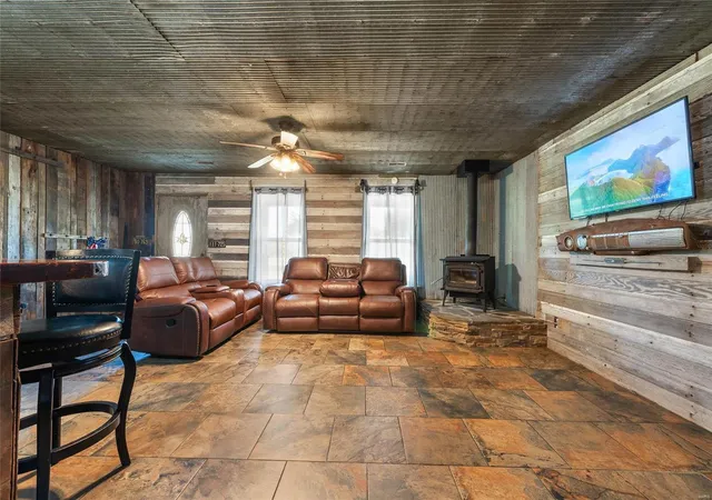 Photo 3 of Single family home for sale at 8926 E Mill Crk Rd, Troy, IL 62294 | MLS# 24054636 | Listing updated on 2024-11-25