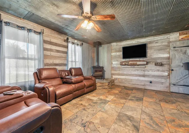 Photo 3 of Single family home for sale at 8926 E Mill Crk Rd, Troy, IL 62294 | MLS# 24054636 | Listing updated on 2024-11-25