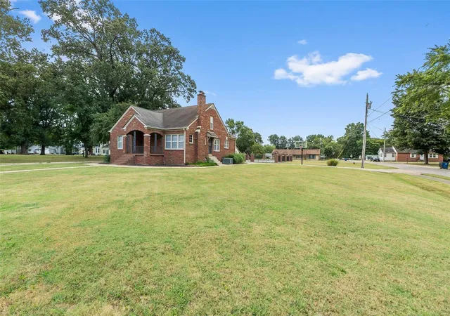 Single family home for sale at 612 W Sturdivant St, Advance, MO 63730 | MLS# 24054965