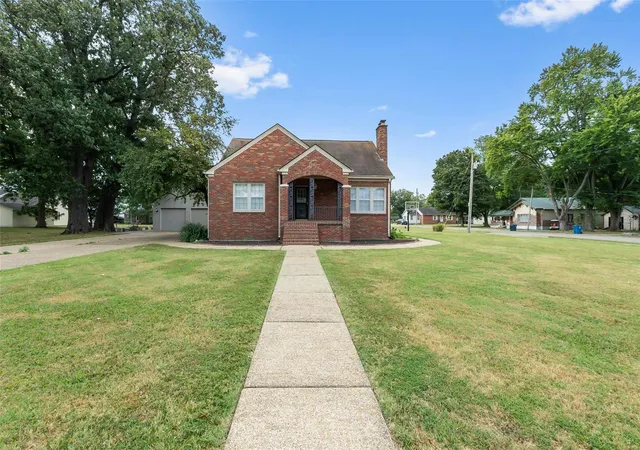 Photo 3 of Single family home for sale at 612 W Sturdivant St, Advance, MO 63730 | MLS# 24054965 | Listing updated on 2024-12-13