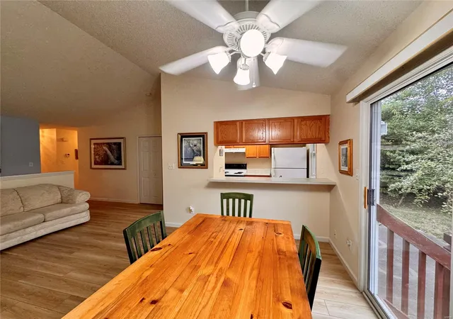 Photo 4 of Single family home for sale at 10 Deer Grv Dr, Saint Peters, MO 63376 | MLS# 24054997 | Listing updated on 2024-09-01