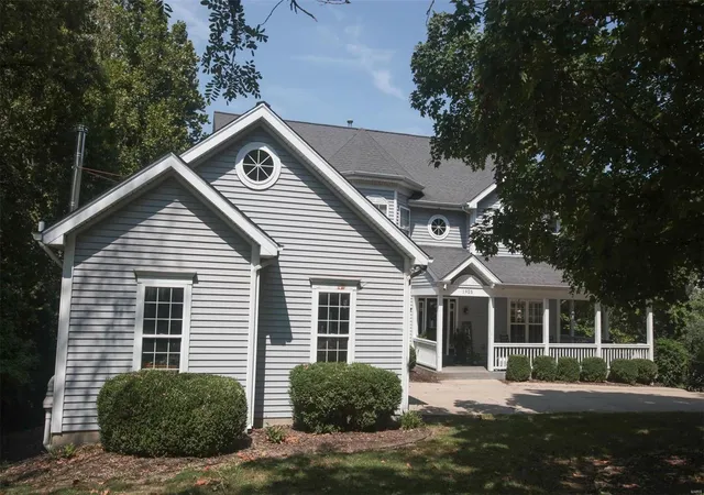 Photo 2 of Single family home for sale at 1925 Westview Ave, Saint Louis, MO 63122 | MLS# 24055024 | Listing updated on 2024-09-13