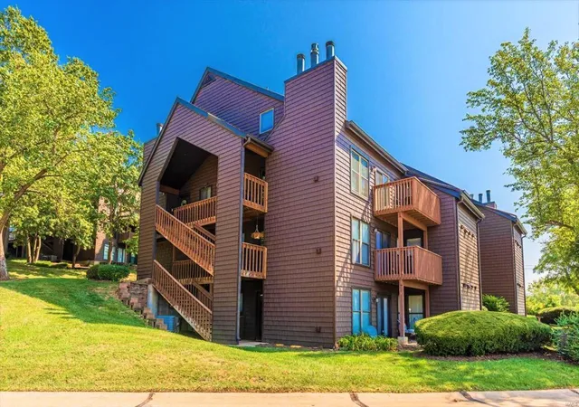 Photo 1 of Condo for sale at 5106 Holw Wood Ct #B, Saint Louis, MO 63128 | MLS# 24055417 | Listing updated on 2024-11-27