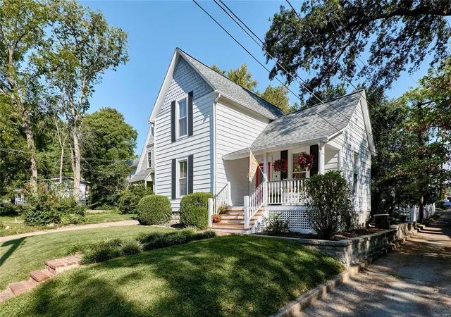 Photo 3 of Single family home for sale at 21 E Cedar Ave, Saint Louis, MO 63119 | MLS# 24055504 | Listing updated on 2024-09-09