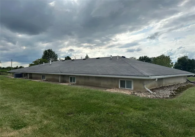 Photo 3 of Single family home for sale at 51680 Big Crk Ln, Hannibal, MO 63401 | MLS# 24055717 | Listing updated on 2024-09-10