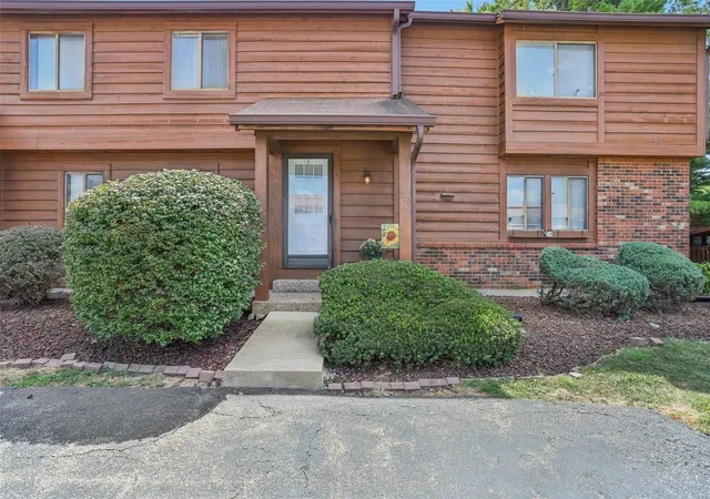 Photo 1 of Condo for sale at 270 Cedar Grv Dr #C, Saint Charles, MO 63304 | MLS# 24055775 | Listing updated on 2024-11-28
