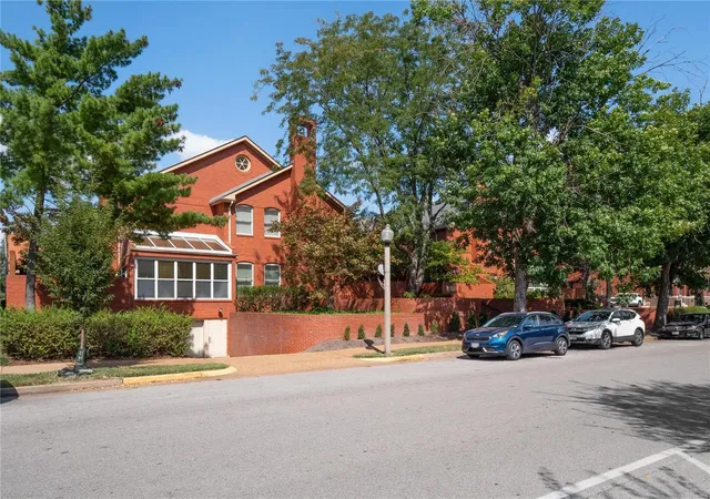Photo 1 of Townhouse for sale at 4525 Laclede Ave #8, Saint Louis, MO 63108 | MLS# 24057265 | Listing updated on 2024-12-02