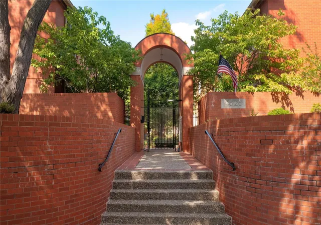 Photo 2 of Townhouse for sale at 4525 Laclede Ave #8, Saint Louis, MO 63108 | MLS# 24057265 | Listing updated on 2024-12-02