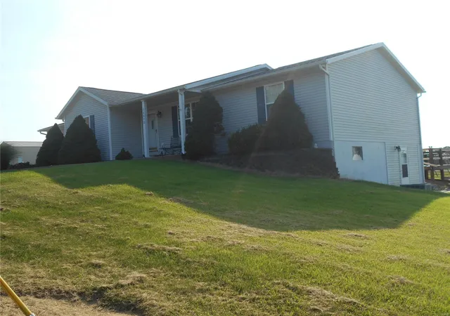 Photo 1 of Single family home for sale at 15572 Private Rd 469, Vichy, MO 65580 | MLS# 24058049 | Listing updated on 2024-12-06