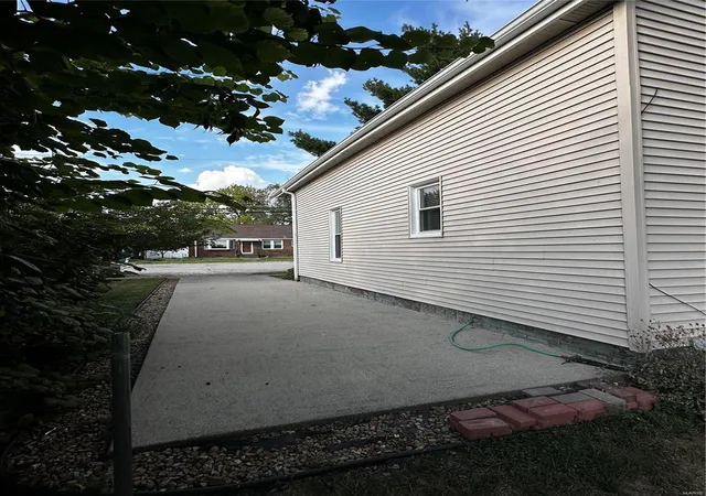 Photo 3 of Single family home for sale at 115 W 5th Street, O Fallon, IL 62269 | MLS# 24058335 | Listing updated on 2024-11-23
