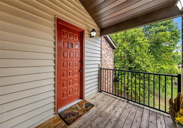 Listing Photo 4 - Condo for sale in building located at 3103 Broken Oak Dr, St. Louis, MO 63129 - Unit #I