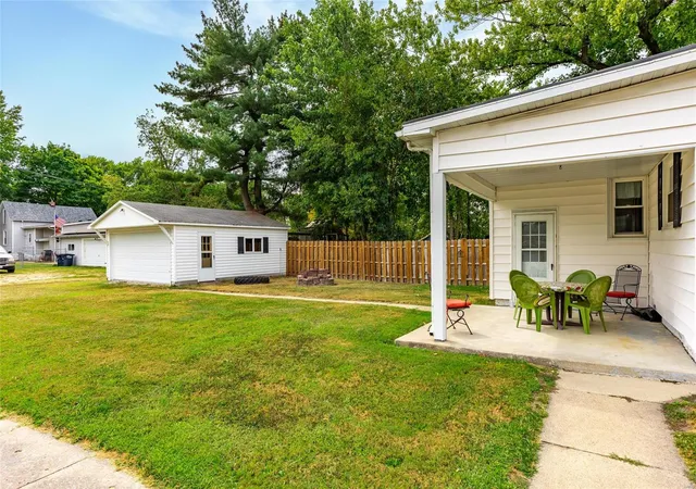 Photo 4 of Single family home for sale at 312 E Putnam St, Mount Olive, IL 62069 | MLS# 24058770 | Listing updated on 2024-09-30