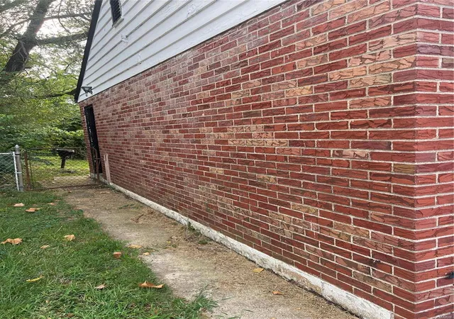 Photo 2 of Single family home for sale at 4706 Upshaw St, Saint Louis, MO 63121 | MLS# 24059280 | Listing updated on 2024-11-27