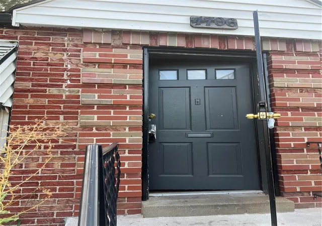 Photo 3 of Single family home for sale at 4706 Upshaw St, Saint Louis, MO 63121 | MLS# 24059280 | Listing updated on 2024-11-27