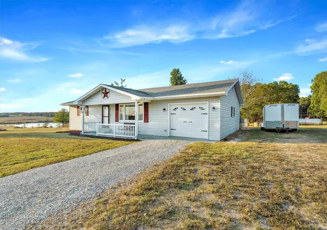 Photo 2 of Single family home for sale at 25205 County Rd 431, Saint James, MO 65559 | MLS# 24059541 | Listing updated on 2024-11-05