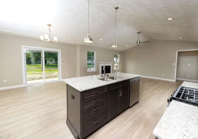 Photo 3 of Single family home for sale at 101 Silver Crk Ct, Mascoutah, IL 62258 | MLS# 24059594 | Listing updated on 2024-11-26