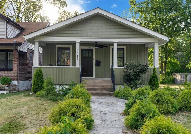 Photo 2 of Single family home for sale at 1545 78th Street, Saint Louis, MO 63130 | MLS# 24059597 | Listing updated on 2024-12-10