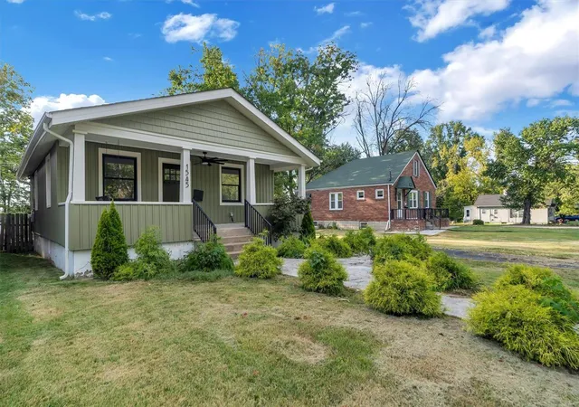 Photo 3 of Single family home for sale at 1545 78th Street, Saint Louis, MO 63130 | MLS# 24059597 | Listing updated on 2024-12-10