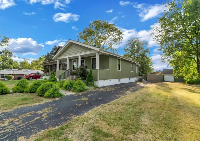 Photo 3 of Single family home for sale at 1545 78th Street, Saint Louis, MO 63130 | MLS# 24059597 | Listing updated on 2024-12-10