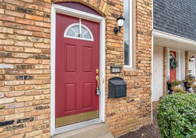 Townhouse for sale at 1112 Rue La Chelle #1112, Saint Louis, MO 63141 | MLS# 24059812