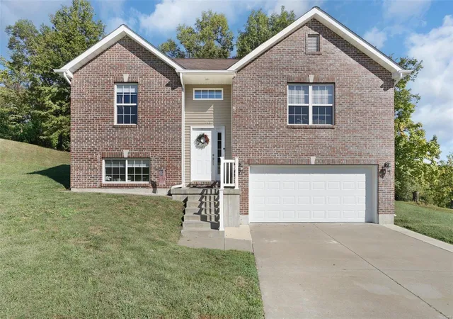 Photo 1 of Single family home for sale at 711 Sawyer Terr, New Haven, MO 63068 | MLS# 24060225 | Listing updated on 2024-11-29