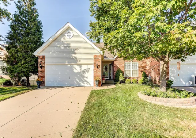 Photo 1 of Condo for sale at 711 Ember Crst Dr, Fairview Heights, IL 62208 | MLS# 24060451 | Listing updated on 2024-09-24