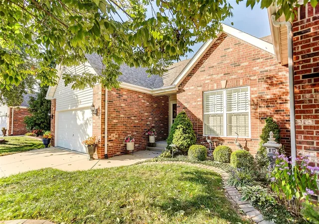 Photo 3 of Condo for sale at 711 Ember Crst Dr, Fairview Heights, IL 62208 | MLS# 24060451 | Listing updated on 2024-09-24