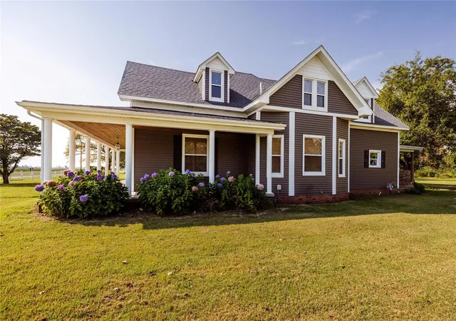 Photo 3 of Single family home for sale at 2466 W Hwy C, Charleston, MO 63834 | MLS# 24060645 | Listing updated on 2024-11-22