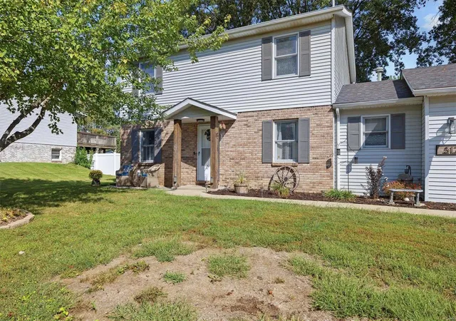 Photo 1 of Single family home for sale at 517 Green Hvn Dr, Swansea, IL 62226 | MLS# 24060853 | Listing updated on 2024-12-05