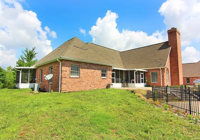 Photo 3 of Single family home for sale at 222 Crescent Lake Dr, Cape Girardeau, MO 63701 | MLS# 24060938 | Listing updated on 2024-11-30