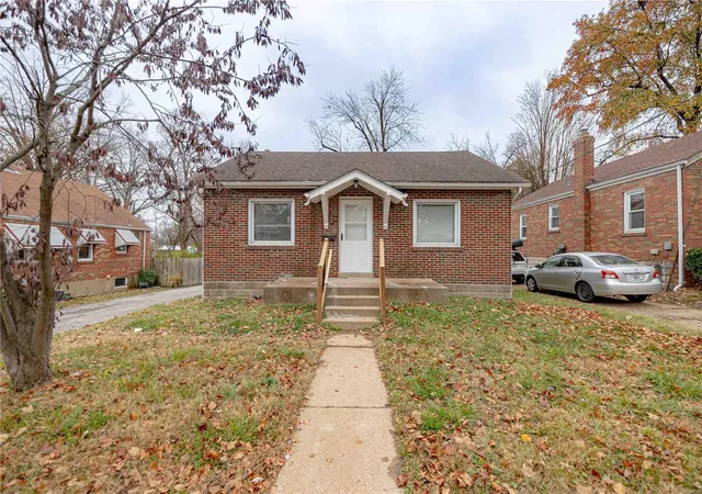 Photo 1 of Single family home for sale at 7624 Fairham Ave, Saint Louis, MO 63130 | MLS# 24061069 | Listing updated on 2024-12-18