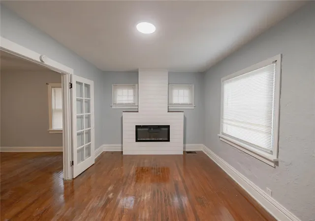 Photo 2 of Single family home for sale at 7624 Fairham Ave, Saint Louis, MO 63130 | MLS# 24061069 | Listing updated on 2024-12-18