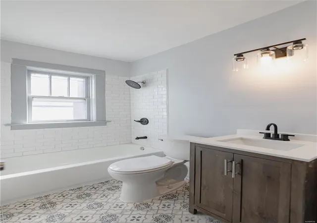 Photo 4 of Multi family home for sale at 6660 Chamberlain Ave #A, Saint Louis, MO 63130 | MLS# 24061129 | Listing updated on 2024-11-22