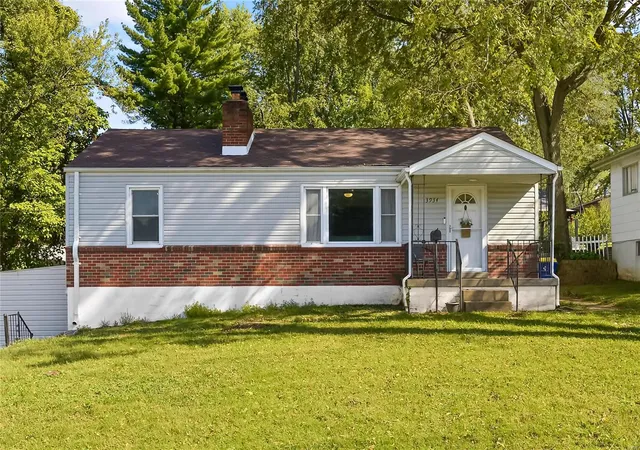 Photo 1 of Single family home for sale at 3934 Jane Ave, Saint Ann, MO 63074 | MLS# 24061408 | Listing updated on 2024-12-04