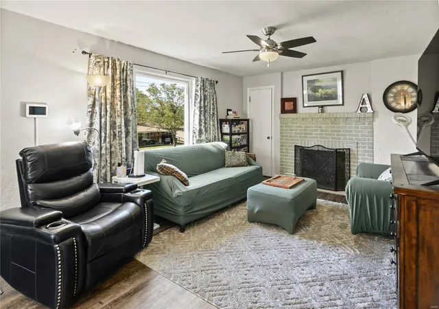 Photo 3 of Single family home for sale at 3934 Jane Ave, Saint Ann, MO 63074 | MLS# 24061408 | Listing updated on 2024-12-04