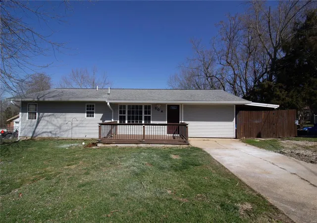Photo 2 of Single family home for sale at 304 E 6th Street, Dixon, MO 65459 | MLS# 24061563 | Listing updated on 2024-11-18