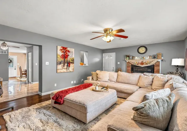 Photo 1 of Single family home for sale at 4471 Brooktop Ln, Saint Louis, MO 63128 | MLS# 24061790 | Listing updated on 2024-11-05