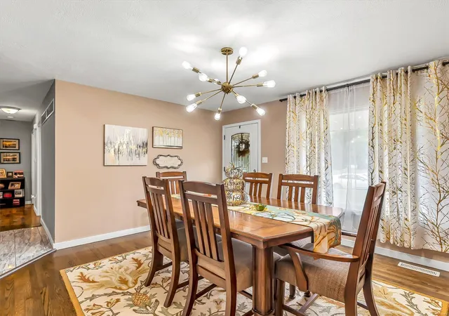 Photo 3 of Single family home for sale at 4471 Brooktop Ln, Saint Louis, MO 63128 | MLS# 24061790 | Listing updated on 2024-11-05