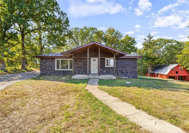 Photo 1 of Single family home for sale at 15160 Walker Rd, Sainte Genevieve, MO 63670 | MLS# 24061969 | Listing updated on 2025-04-16
