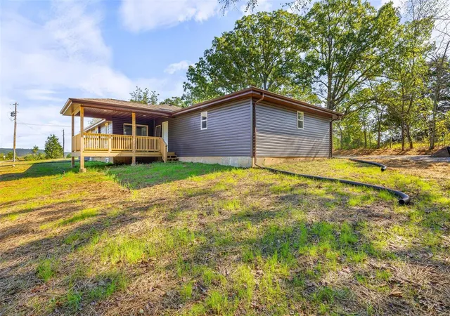 Photo 4 of Single family home for sale at 15160 Walker Rd, Sainte Genevieve, MO 63670 | MLS# 24061969 | Listing updated on 2025-04-16